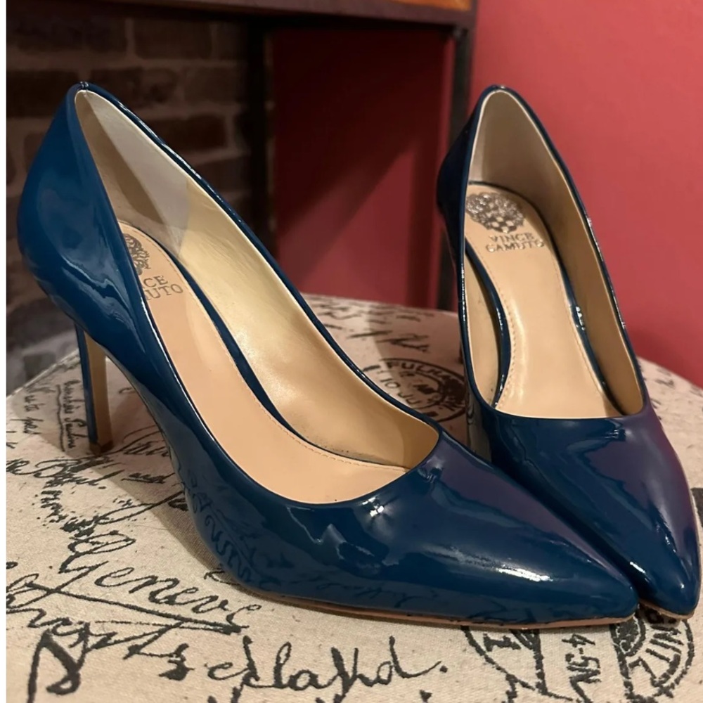 Elegant Navy Blue High Heels with Glossy Finish